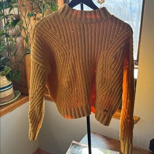🧡Hollister 💛Cropped Golden Yellow Chunky Knit Sweater XS